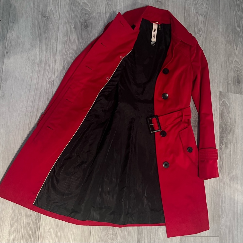 Red coat - Picture 3 of 6